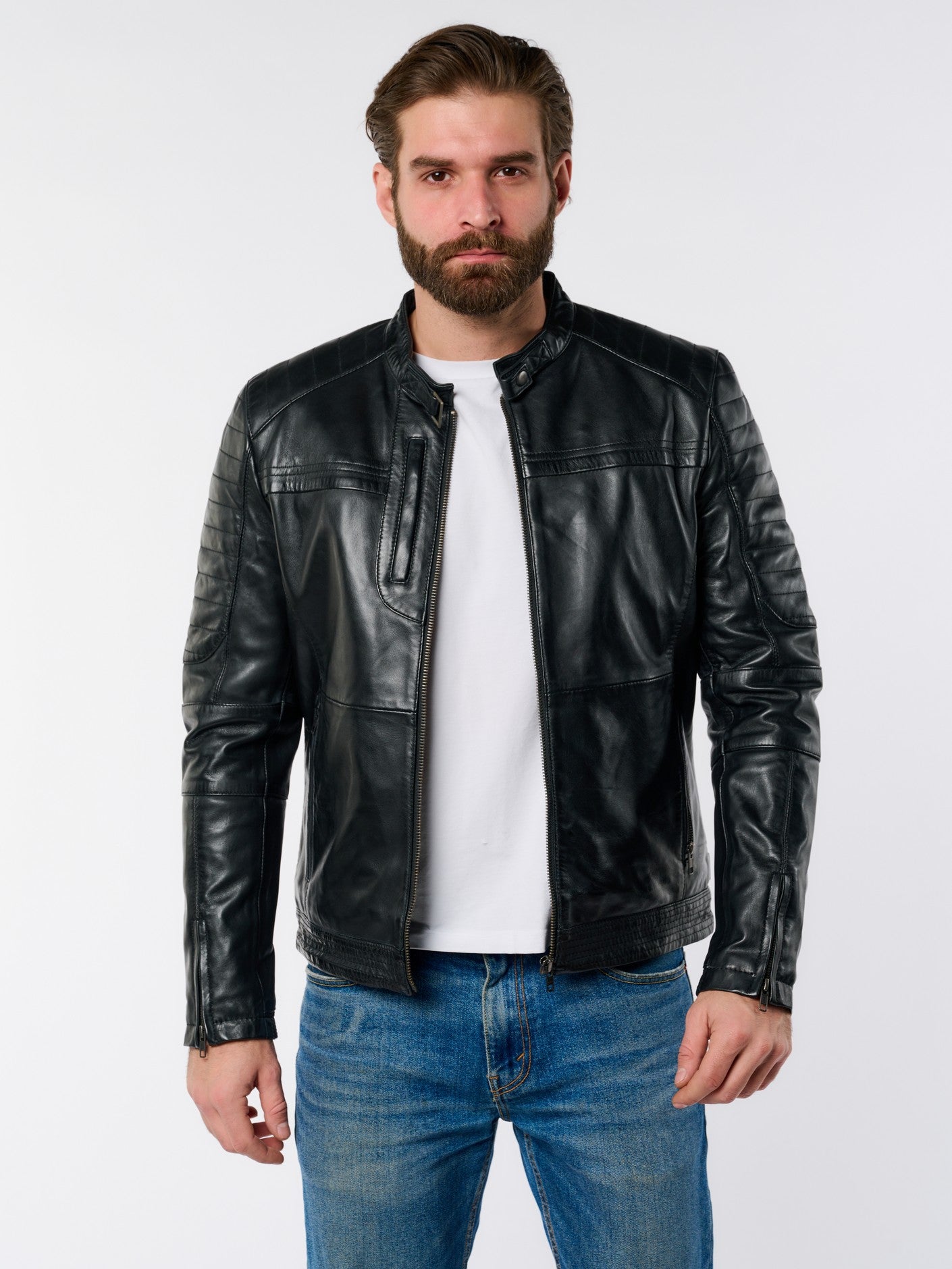 Man wearing DM Legend black moto leather jacket