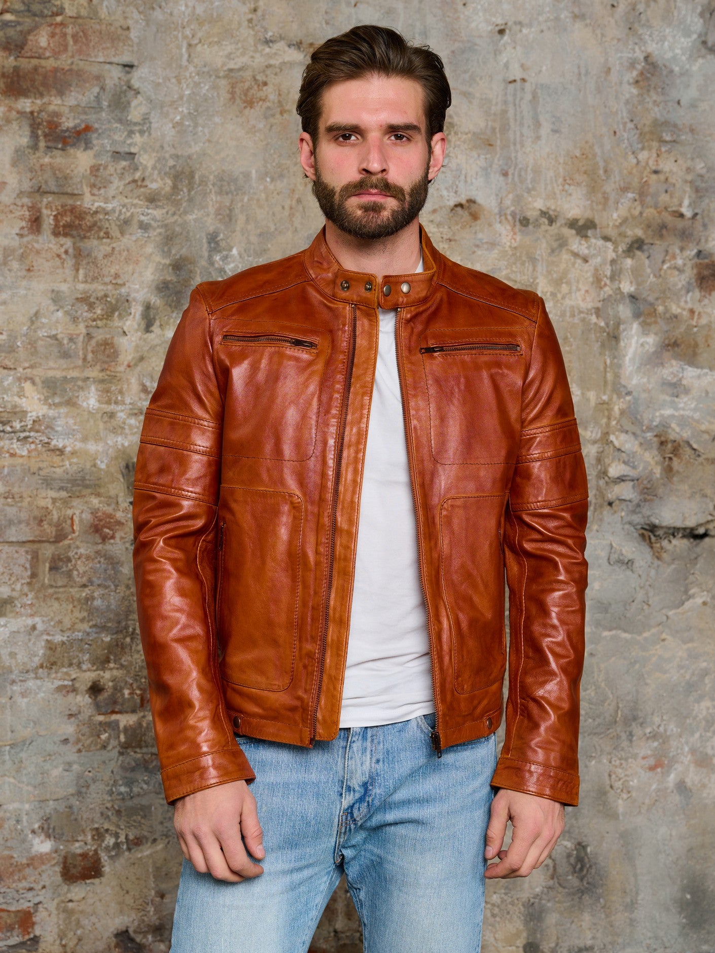 Man wearing DM Legend cognac cafe racer leather jacket front – DM Legend