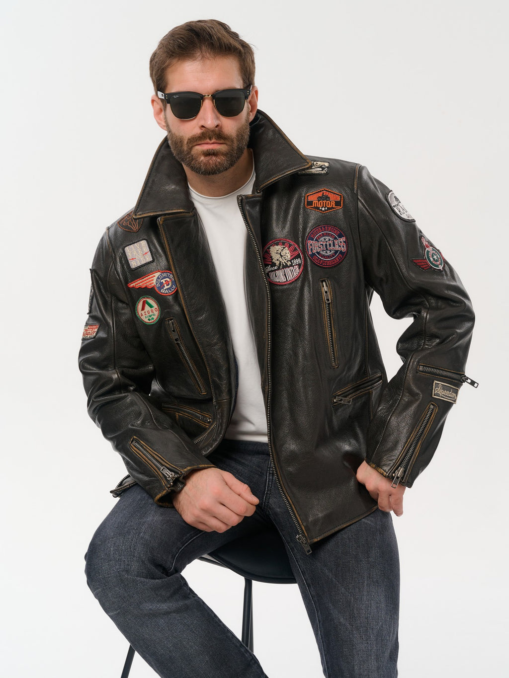 DM Legend Alfio gold brown jacket lifestyle seated photo